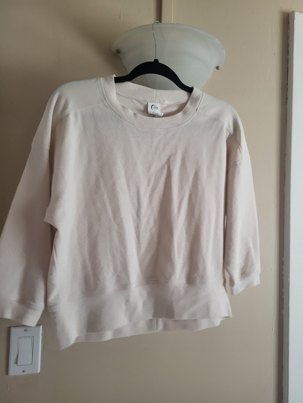ZYIA Light Pink Crewneck Pullover Sweater